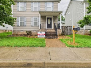 Building Photo - 1712 Kemper St