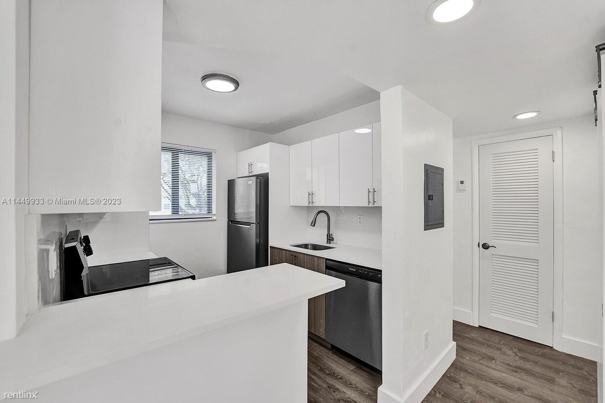Primary Photo - 2 br, 2 bath House - 2633 SW 30th Ct