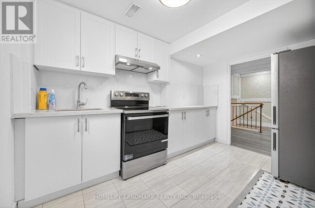 Building Photo - 6 Willowgate Dr