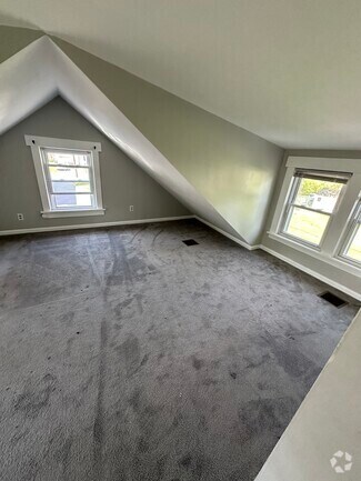 Building Photo - 32 Stinson Pl