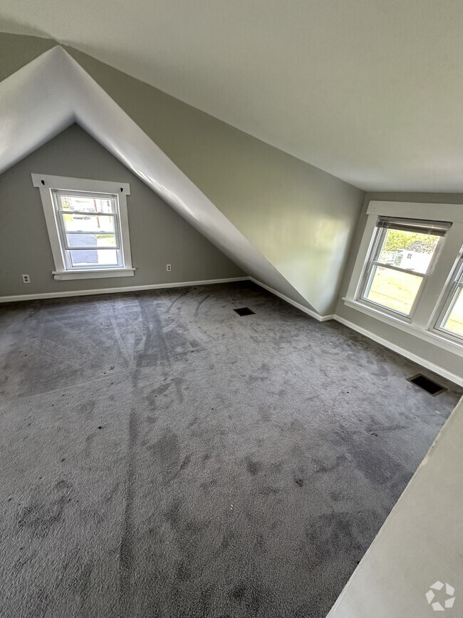 Building Photo - 32 Stinson Pl