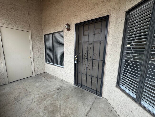 Foto del edificio - 11666 N 28th Dr