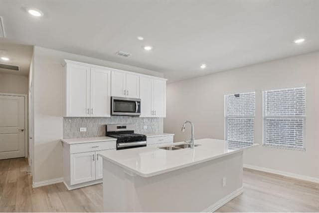 Foto del edificio - 705 Leavenworth Dr