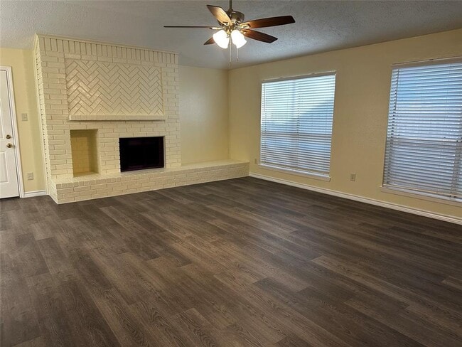 Building Photo - 13206 S Thorntree Dr