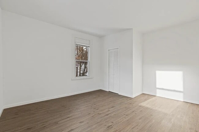 Foto del edificio - 1112 Hope Hollow Rd