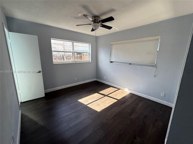 Foto del edificio - 5408 N Andrews Ave