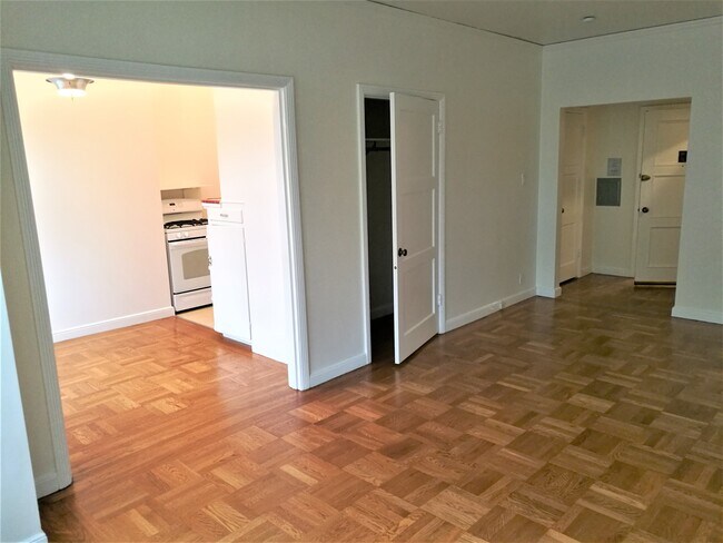 Foto del edificio - 3560 19th St