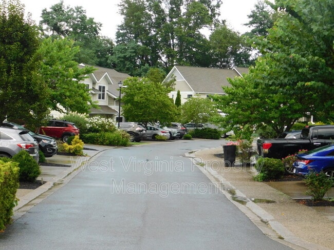 Building Photo - 198 Blackbird Village Cir