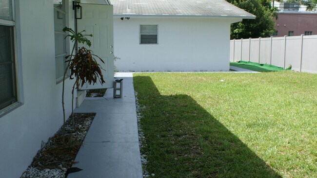 Foto del edificio - 6109 SW 30th St