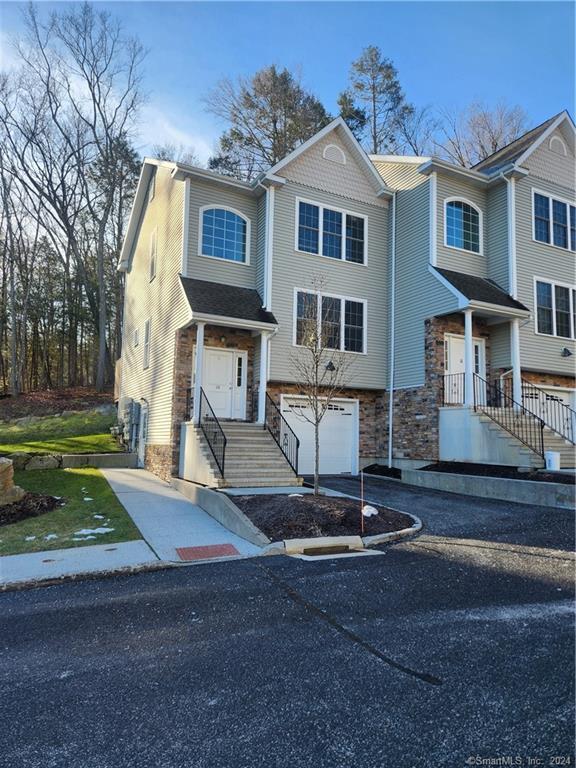 Primary Photo - 12 Oak Branch Dr