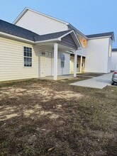 Building Photo - 1150 Cross Creek Cir