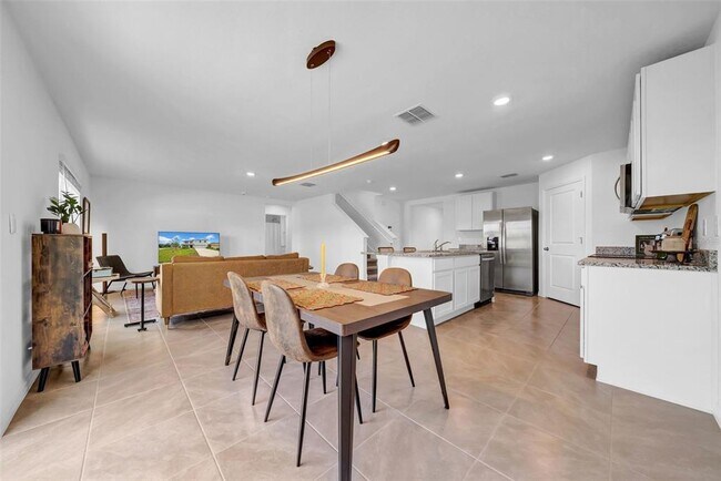 Building Photo - 13295 Mylion Wy