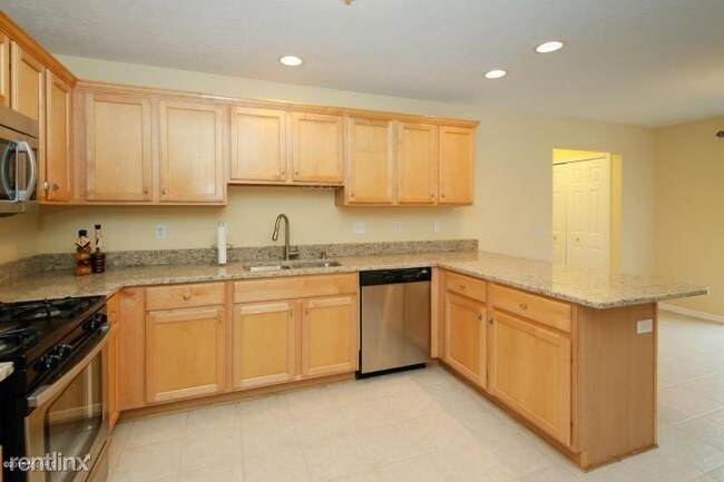 Foto del edificio - 4 br, 2.5 bath House - 7233 Hampstead Ln