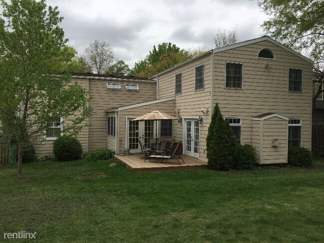 Building Photo - 5 br, 3.5 bath House - 4406 W 70th Street