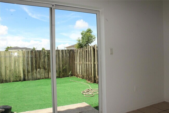 Foto del edificio - 10937 SW 181st St