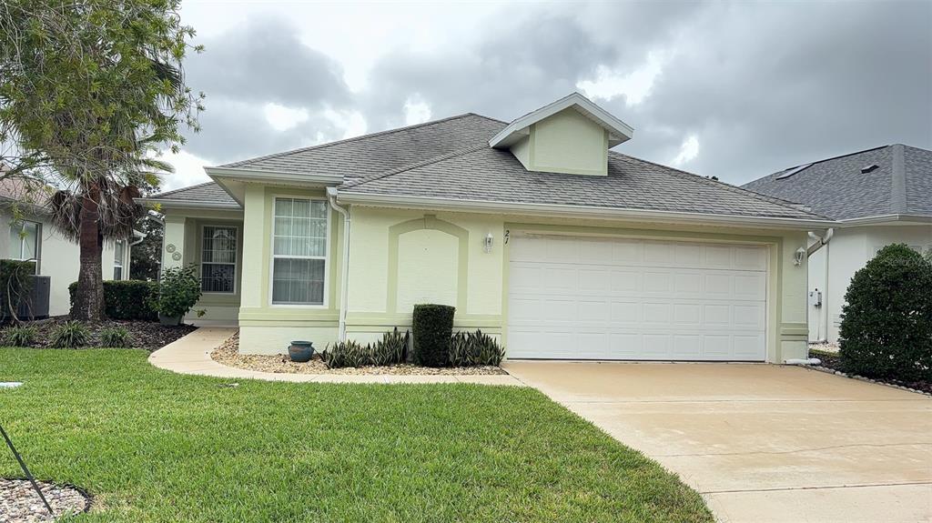 Primary Photo - 21 Raintree Cir
