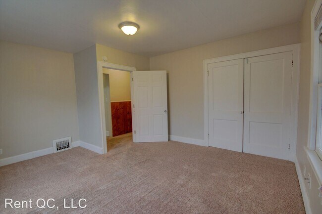 Foto del edificio - 832 W 8th St