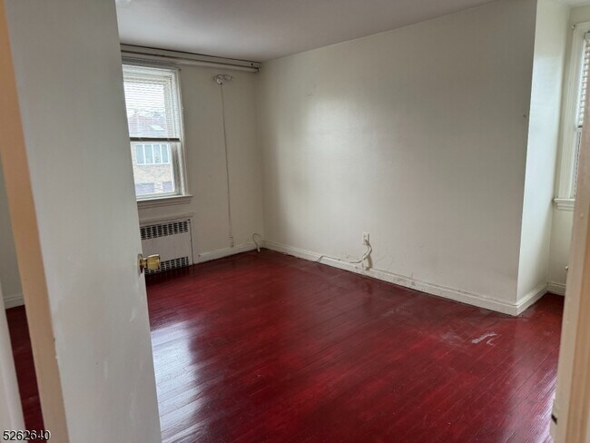 Building Photo - 52 Stover Ave