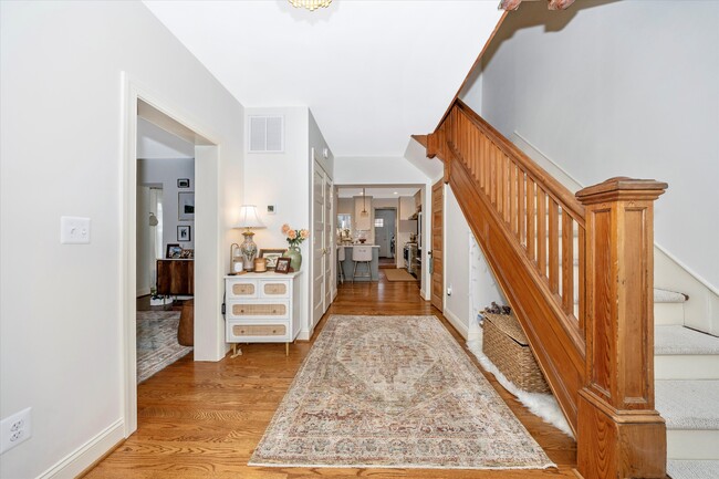 Foto del edificio - 15 E 5th St