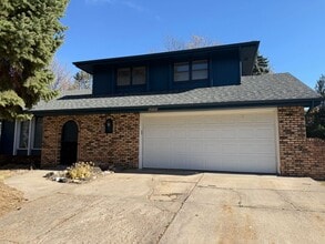 Building Photo - 12131 Parker Cir