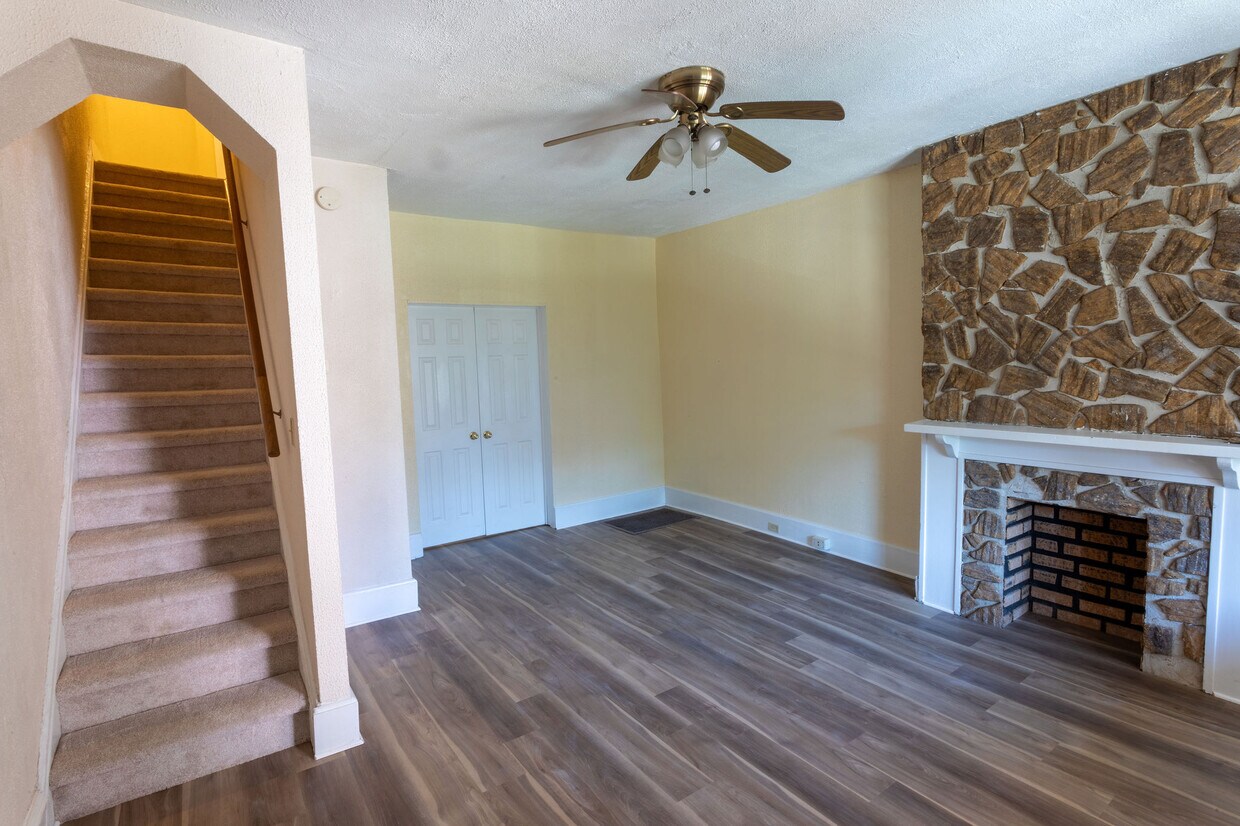 Main Living Room - 2302 Murray Ave