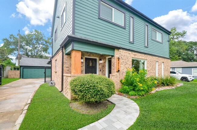 Foto del edificio - 4315 Fernwood Dr