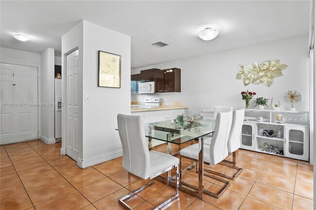 Foto del edificio - 6205 SW Kendale Lakes Cir