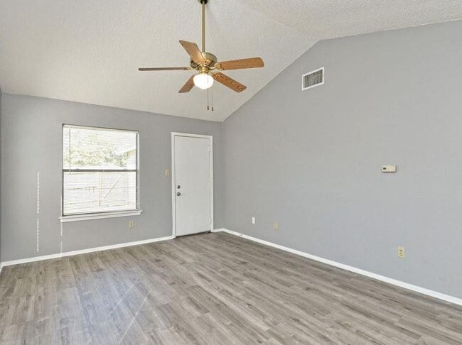 Building Photo - 12320 Alderbrook Dr