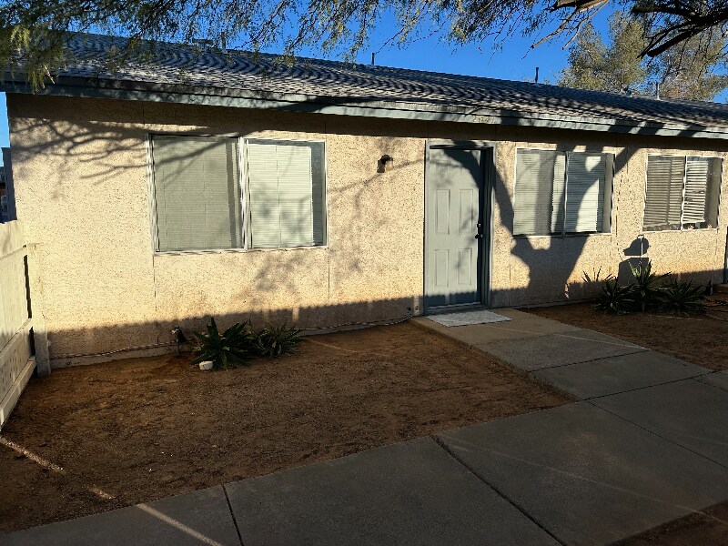 Primary Photo - 2641 N Palo Verde Ave