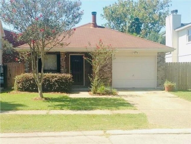 3BR/2Bath Home in Old Metairie Move in ready - 3BR/2Bath Home in Old Metairie Move in ready