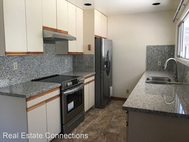 Building Photo - 3 br, 1 bath House - 1344 Blackfield Drive