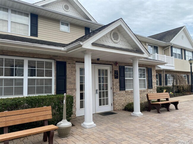 Building Photo - 7 Dominick Ct