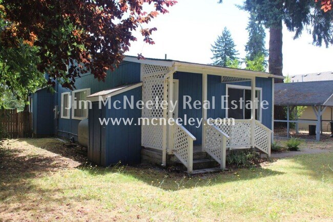 Building Photo - 3 br, 1 bath House - 52564 North Rd