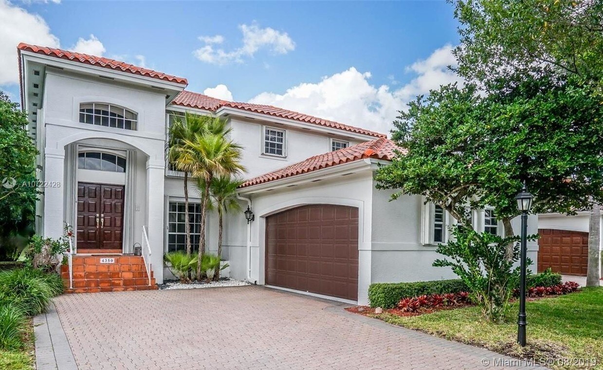 Primary Photo - 4350 NW 93rd Doral Ct
