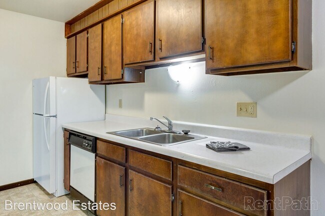 Building Photo - 3 br, 1 bath Apartment - Brentwood Estates...