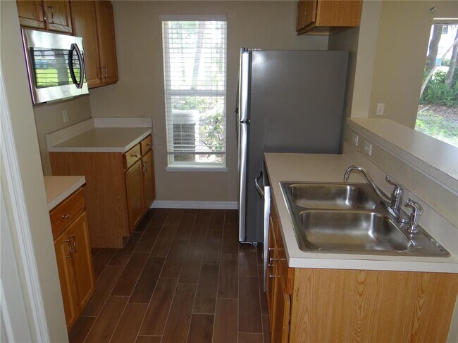 Foto del edificio - 4654 Ashburn Square Dr