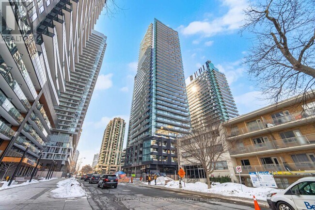 Photo du bâtiment - 110 Broadway Ave