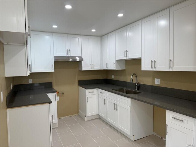 Foto del edificio - 219 E Maple St