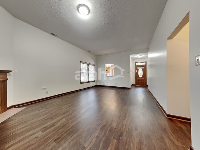Foto del edificio - 9940 Wellcroft Ln