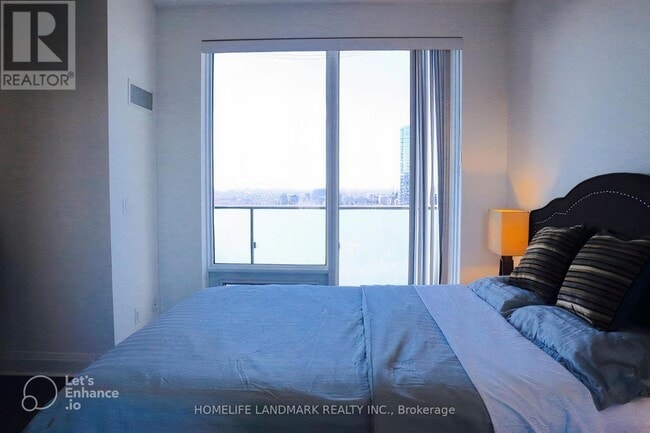 Photo du bâtiment - 1080 Bay St.