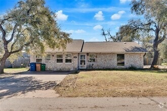 Building Photo - 8413 Slant Oak Dr
