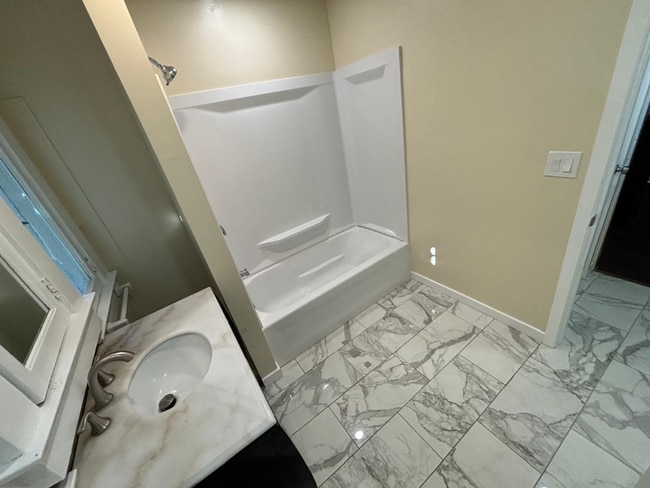 Photo - 526 W 49th St House