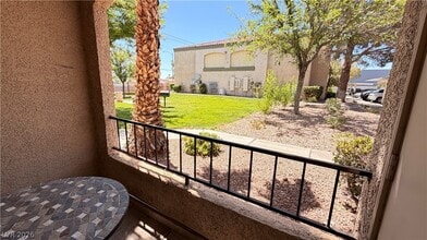 Building Photo - 7885 W Flamingo Rd