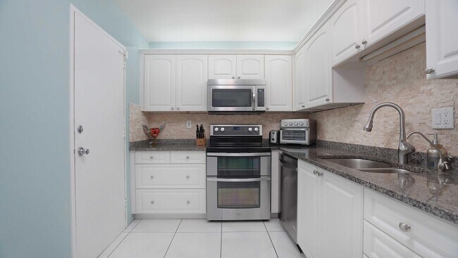 Foto del edificio - 4250 Galt Ocean Dr