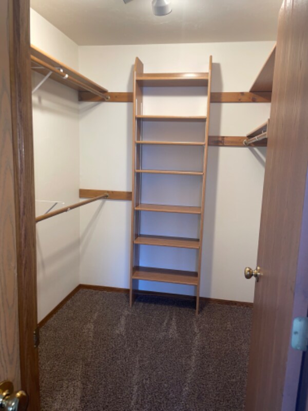 Foto del edificio - 1266 Crown Ct