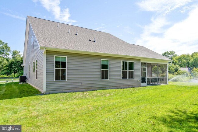 Building Photo - 32036 Santa Fe Ct