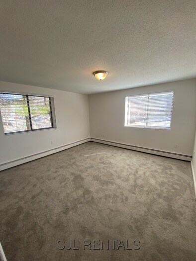 Building Photo - 71 Montvale Ave