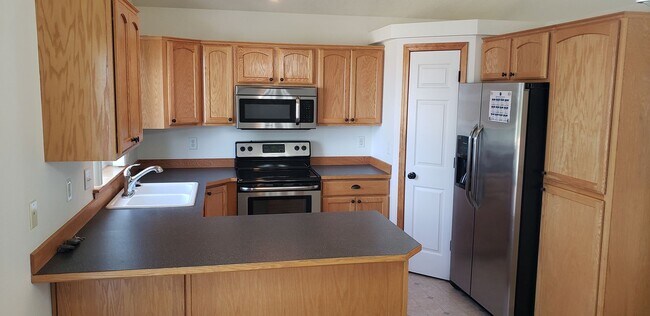 Foto del edificio - Charming Split-Level 3bed 2 bath Home in Medical Lake with Spacious Layout & Natural Light - Comi...