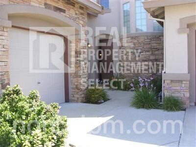 Foto del edificio - Gorgeous 6 bed 4.5 bath home in Anatolia