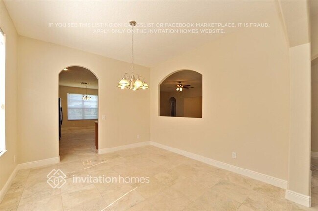 Building Photo - 3733 Beneraid St